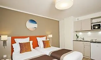Residhome Paris Rosa Parks Aparthotel