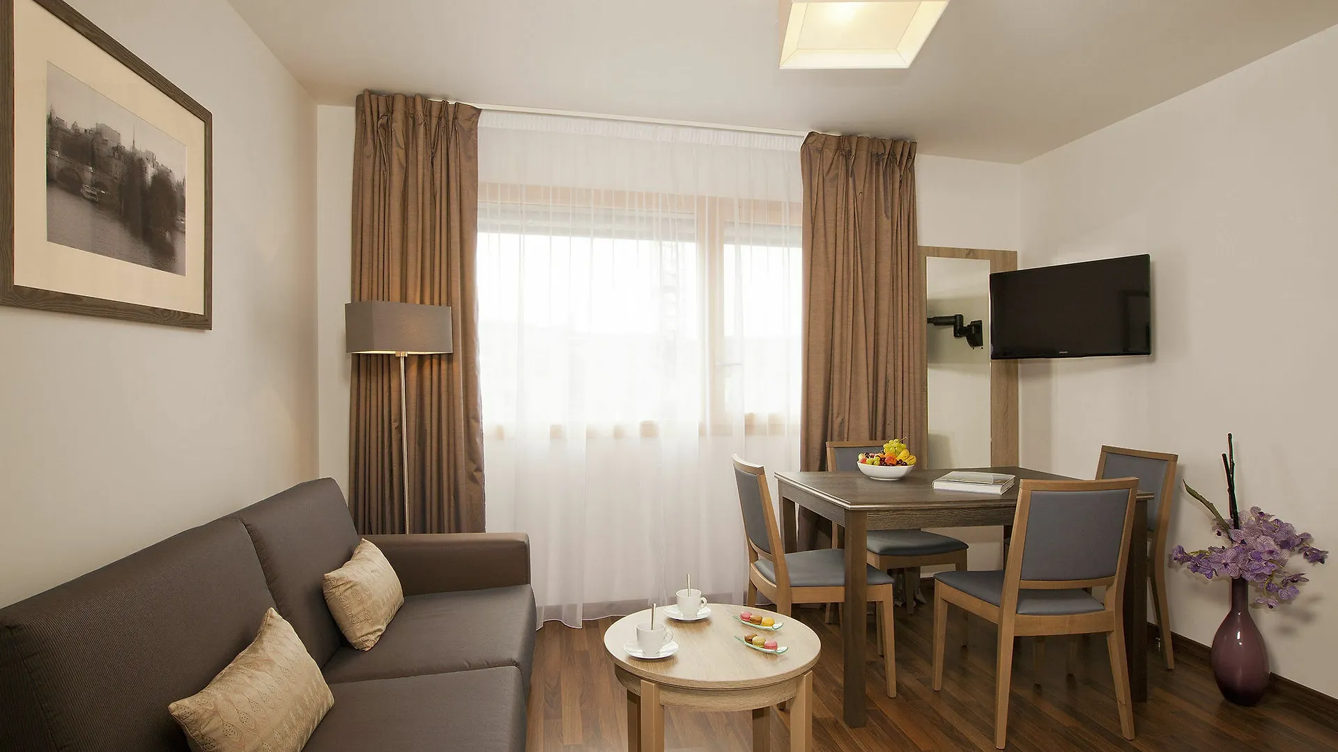 *** Aparthotel Residhome Paris Rosa Parks France